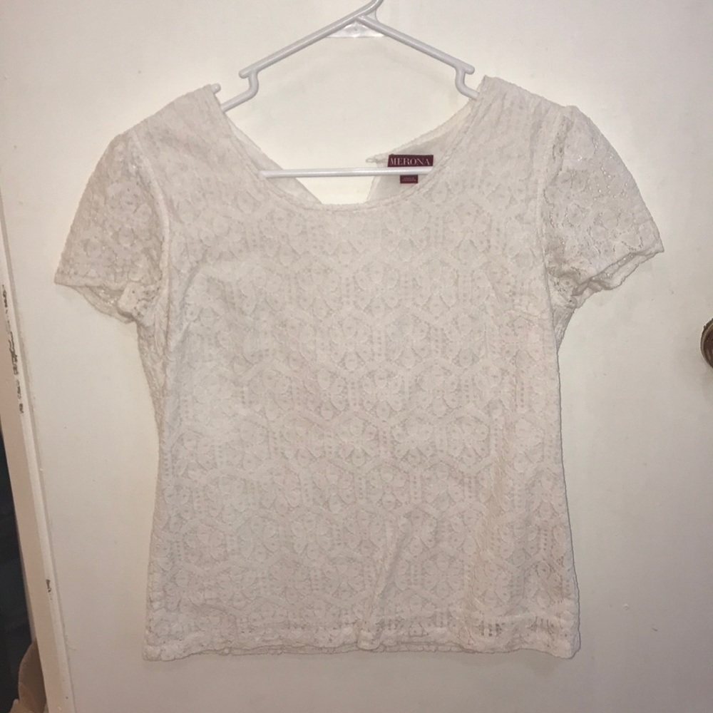 White short sleeve top